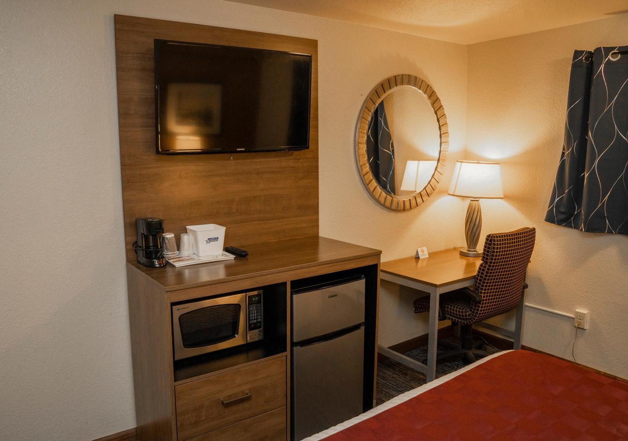 Americas Best Value Inn Lynnwood Esterno foto
