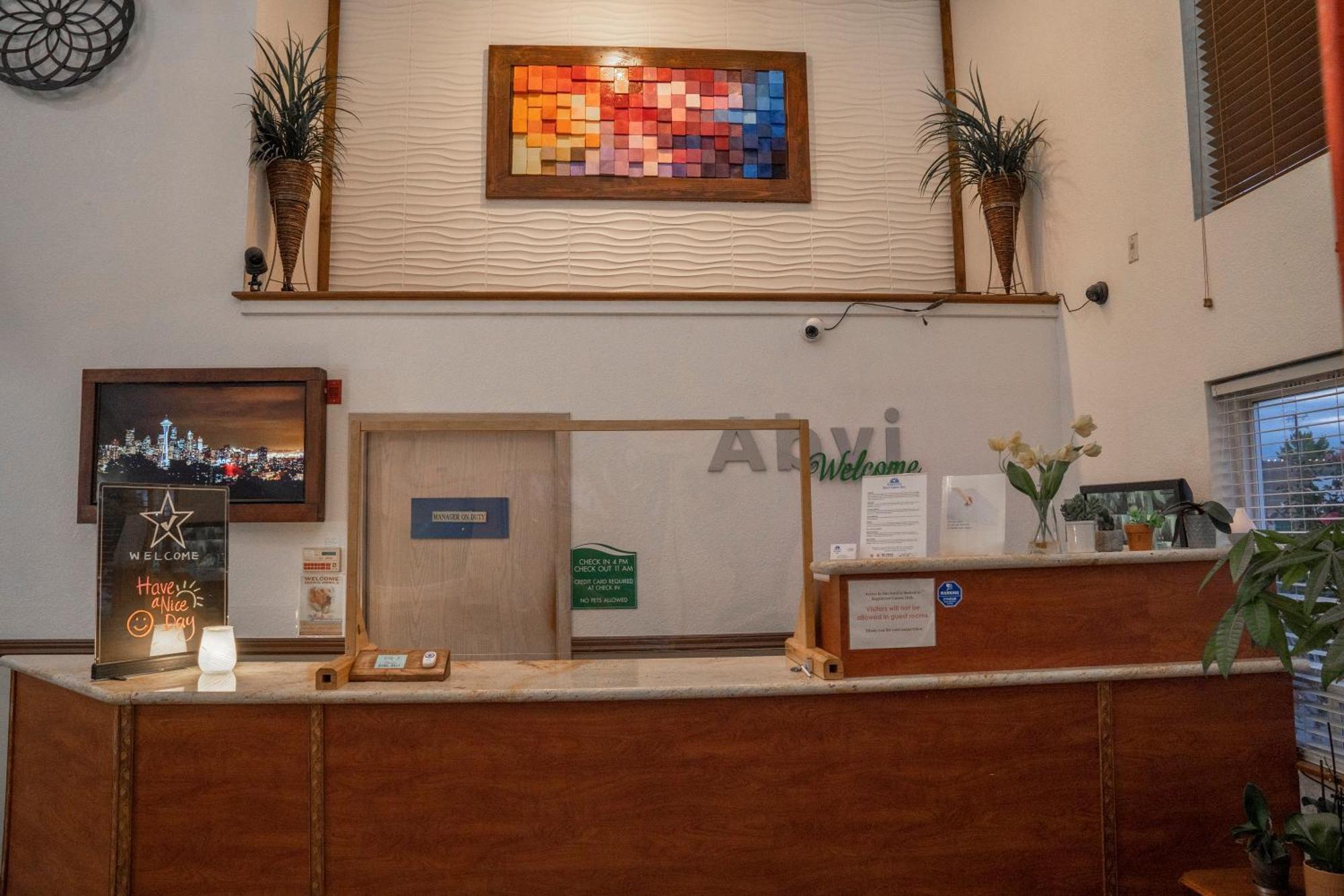 Americas Best Value Inn Lynnwood Esterno foto