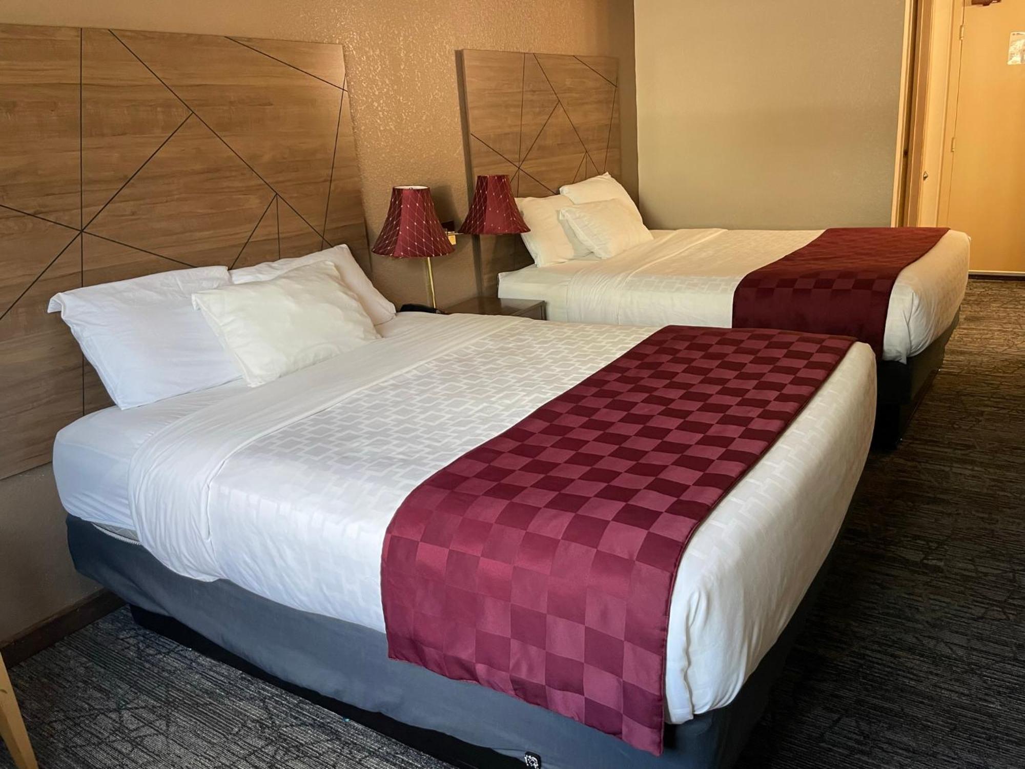 Americas Best Value Inn Lynnwood Esterno foto