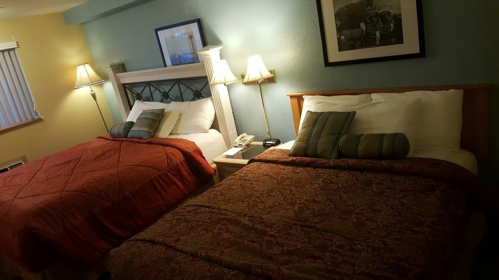 Americas Best Value Inn Lynnwood Esterno foto