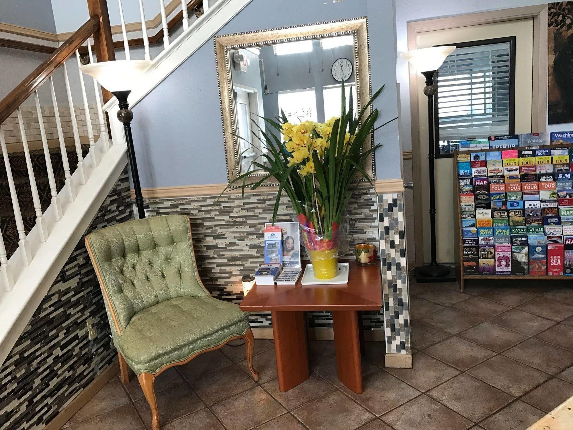 Americas Best Value Inn Lynnwood Esterno foto